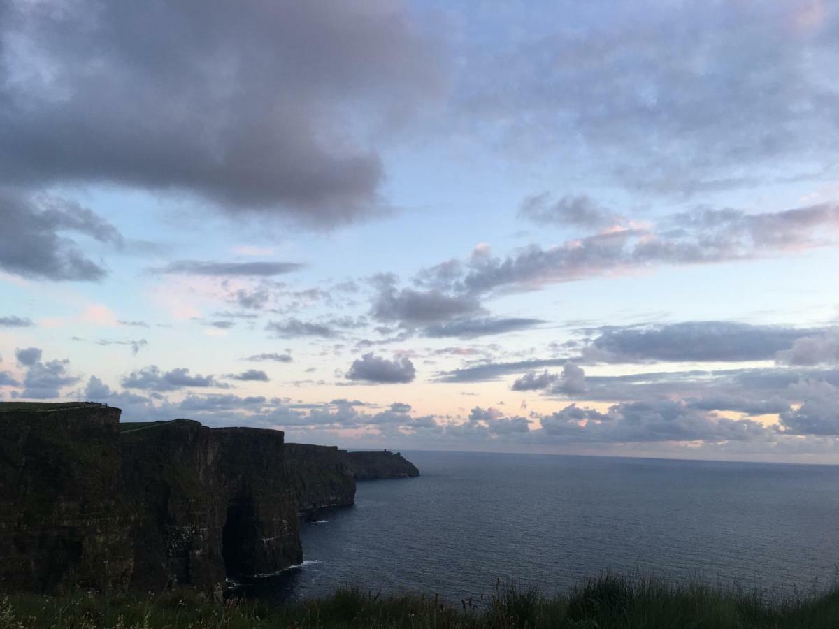 Conway'S Cottage With Sea View Nestling By Cliffs-Of-Moher Liscannor Exterior foto